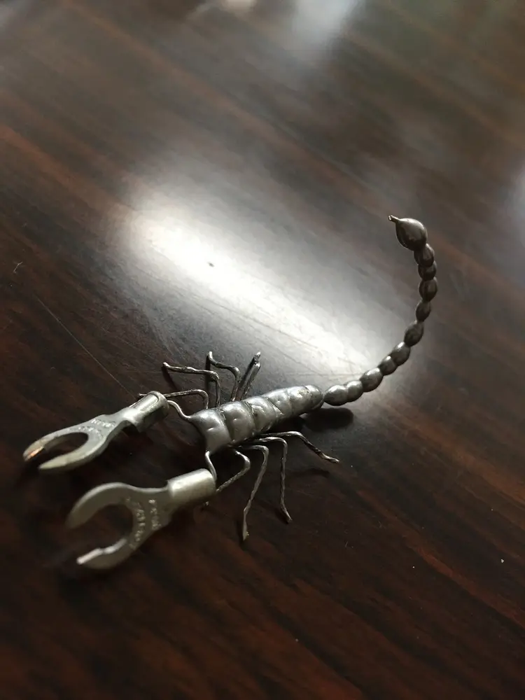 はんだで制作したサソリ